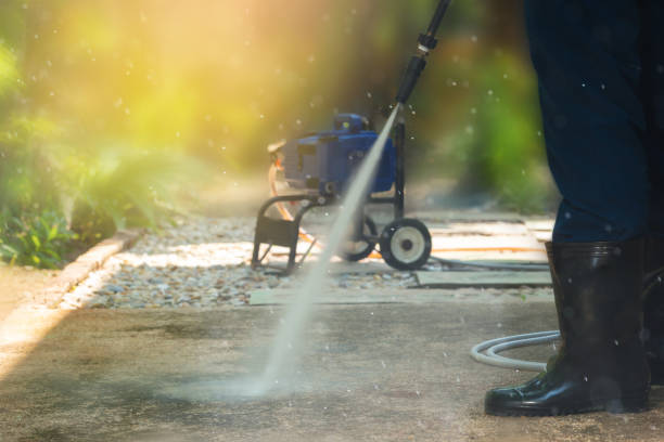 Best Factory Floor Cleaning  in Leakesville, MS
